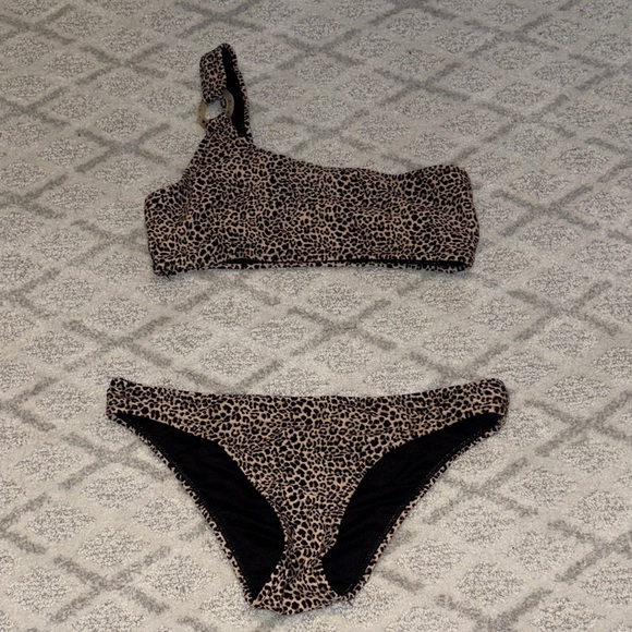 Other - Cheetah Print One-Shoulder Bikini Set